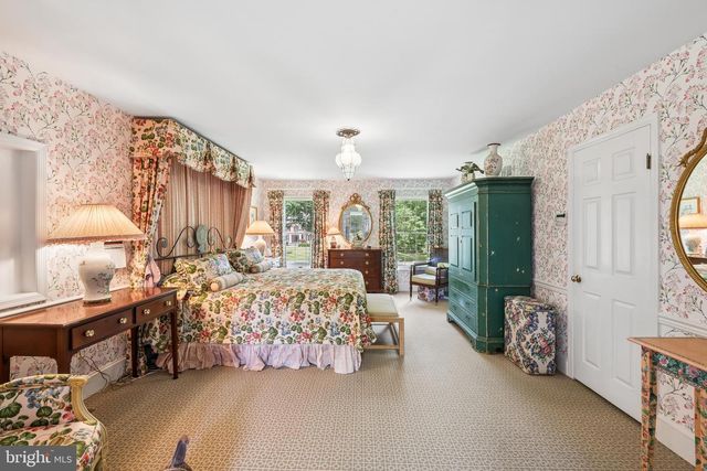 24 MEADOW LN, Pennington, NJ 08534