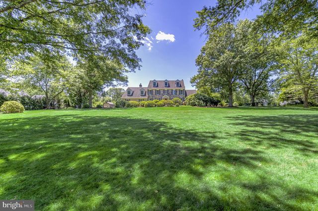24 MEADOW LN, Pennington, NJ 08534
