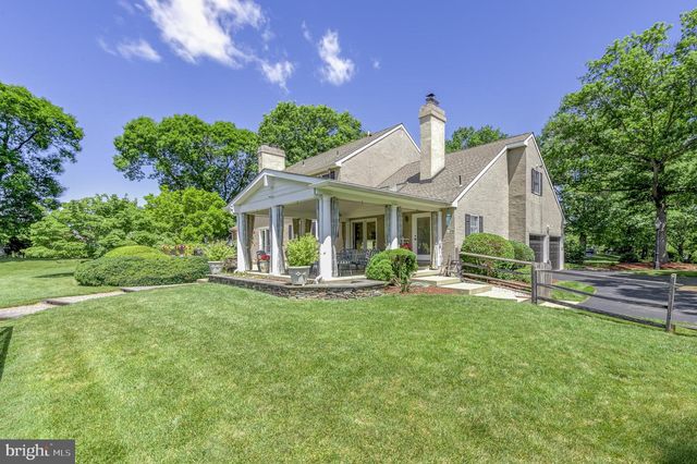 24 MEADOW LN, Pennington, NJ 08534