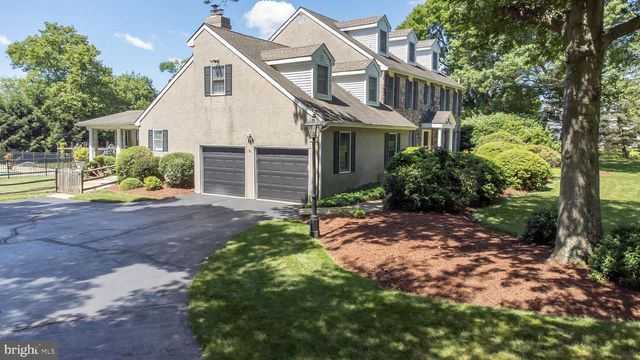 24 MEADOW LN, Pennington, NJ 08534