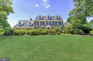 24 MEADOW LN, Pennington, NJ 08534