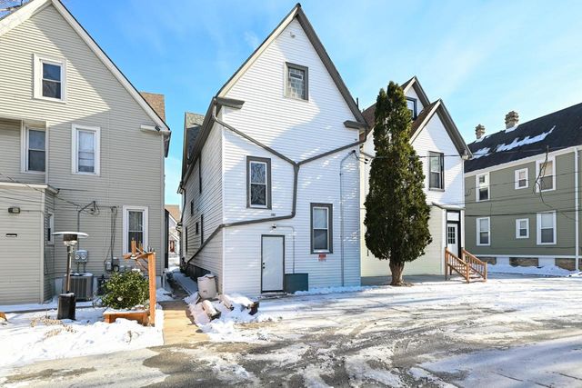 2531 N Murray AVENUE, Milwaukee, WI 53211