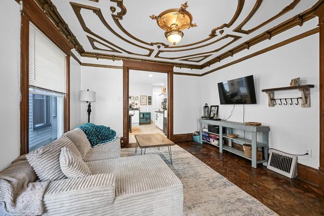 2531 N Murray AVENUE, Milwaukee, WI 53211