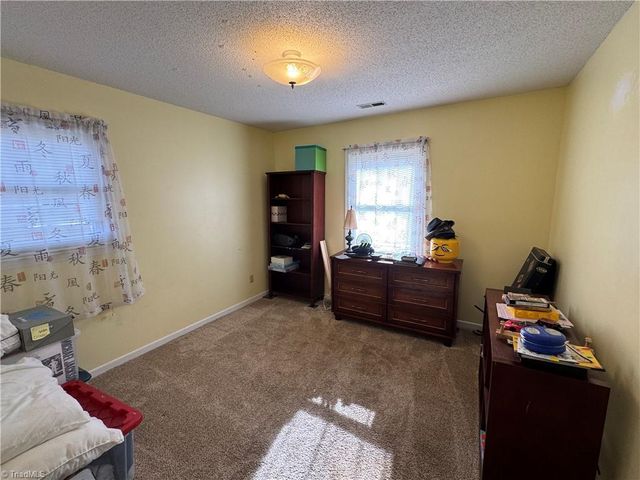 3867 Yarbrough Avenue, Winston-salem, NC 27106