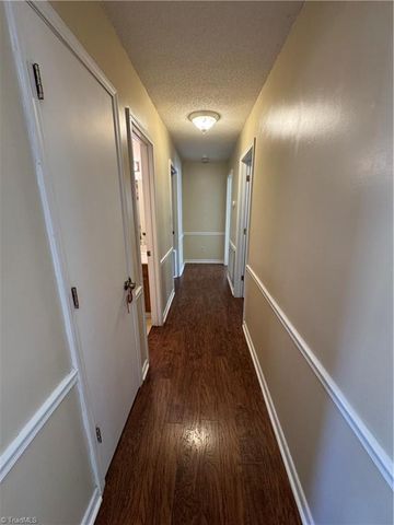 3867 Yarbrough Avenue, Winston-salem, NC 27106