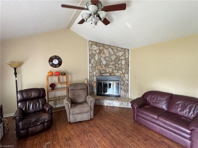 3867 Yarbrough Avenue, Winston-salem, NC 27106