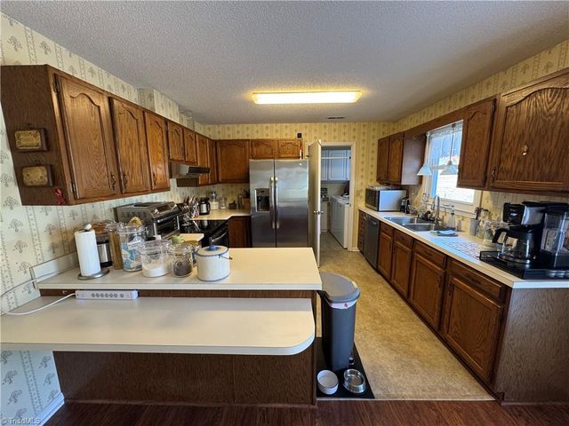 3867 Yarbrough Avenue, Winston-salem, NC 27106