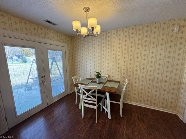 3867 Yarbrough Avenue, Winston-salem, NC 27106