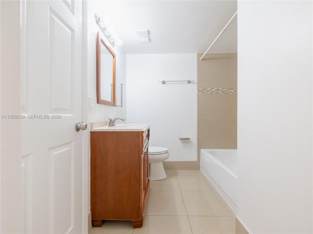 9955 Westview Dr 215, Coral Springs, FL 33076