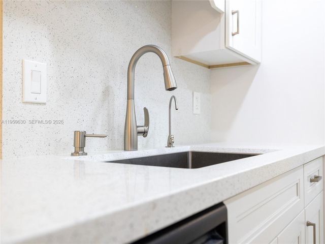 9955 Westview Dr 215, Coral Springs, FL 33076