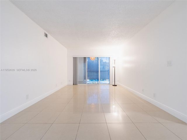 9955 Westview Dr 215, Coral Springs, FL 33076