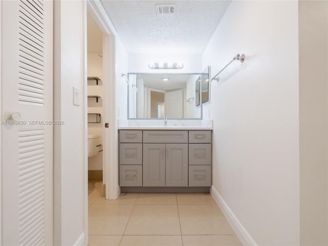 9955 Westview Dr 215, Coral Springs, FL 33076