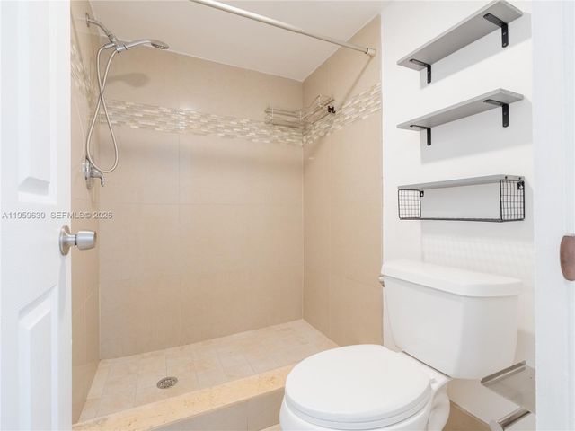 9955 Westview Dr 215, Coral Springs, FL 33076