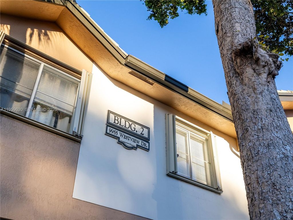 9955 Westview Dr 215, Coral Springs, FL 33076