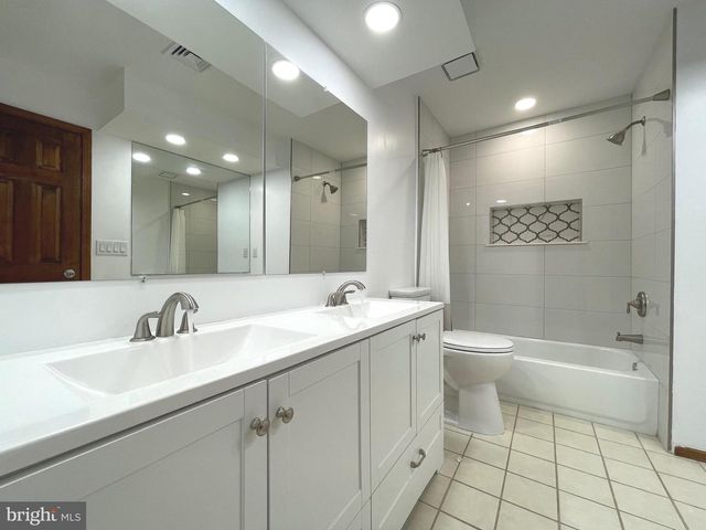 705 PRINCETON RD, Lanoka Harbor, NJ 08734