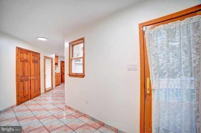 705 PRINCETON RD, Lanoka Harbor, NJ 08734