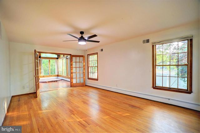 705 PRINCETON RD, Lanoka Harbor, NJ 08734