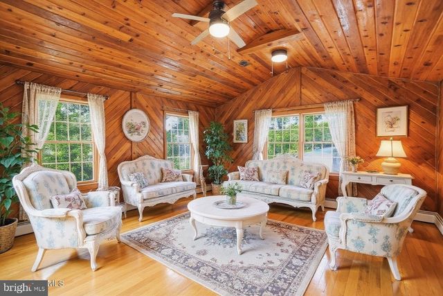 705 PRINCETON RD, Lanoka Harbor, NJ 08734