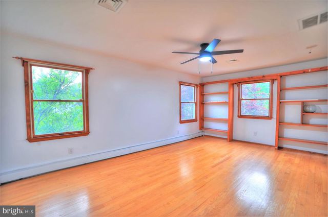 705 PRINCETON RD, Lanoka Harbor, NJ 08734