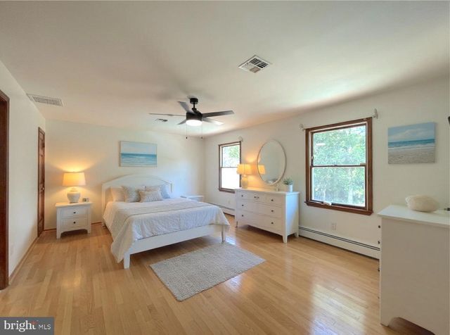 705 PRINCETON RD, Lanoka Harbor, NJ 08734