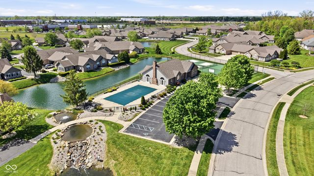 2307 Saddle Drive, Shelbyville, IN 46176