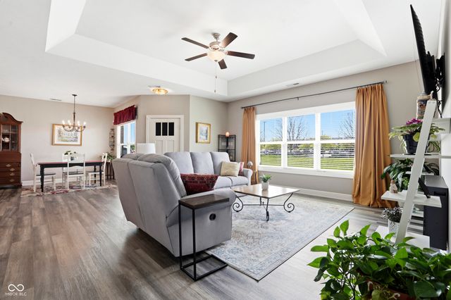 2307 Saddle Drive, Shelbyville, IN 46176