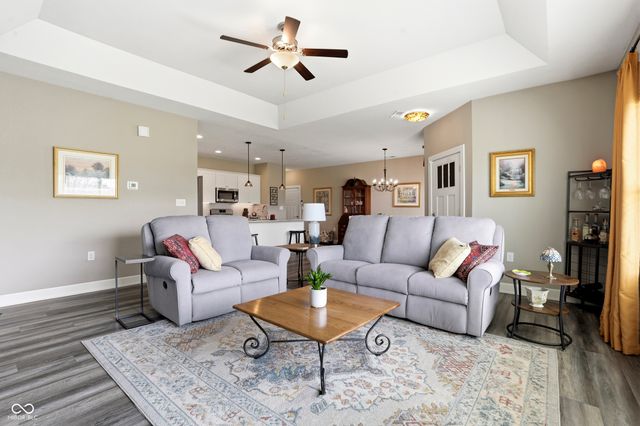 2307 Saddle Drive, Shelbyville, IN 46176
