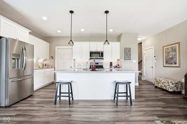 2307 Saddle Drive, Shelbyville, IN 46176