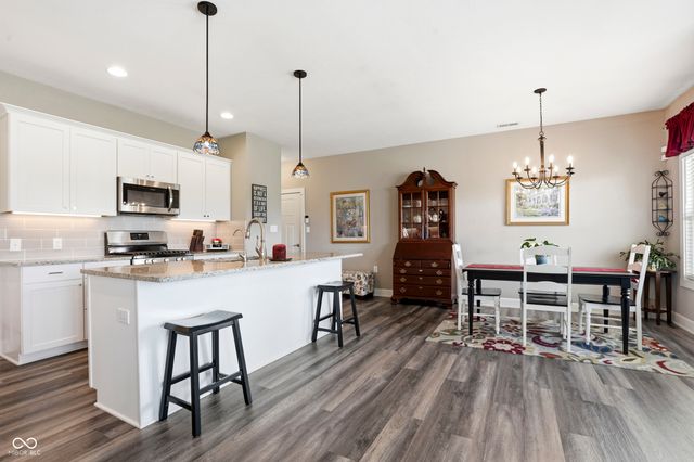 2307 Saddle Drive, Shelbyville, IN 46176