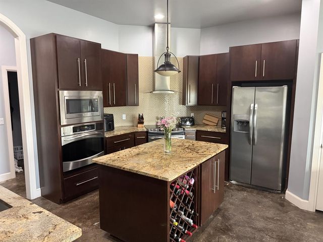 319 Taylam Road, Goldsby, OK 73093