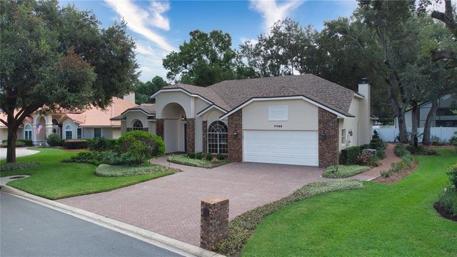 7725 APPLE TREE CIRCLE, Orlando, FL 32819
