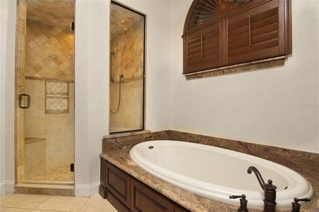 7725 APPLE TREE CIRCLE, Orlando, FL 32819