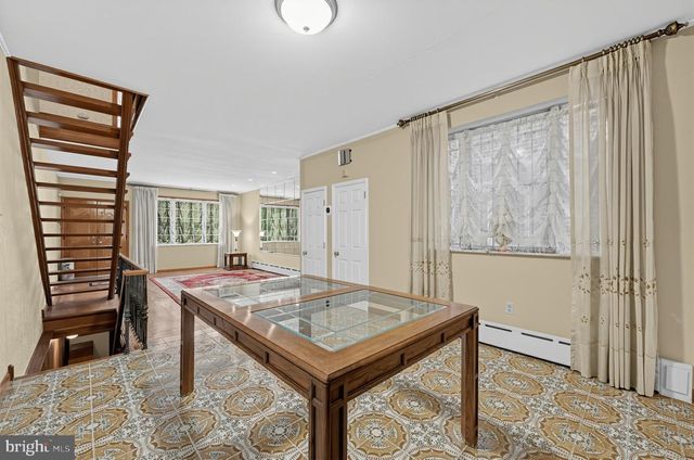 1424 W SHUNK ST, Philadelphia, PA 19145