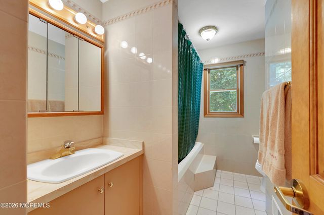 1778 Greenwood Road, Toms River, NJ 08753