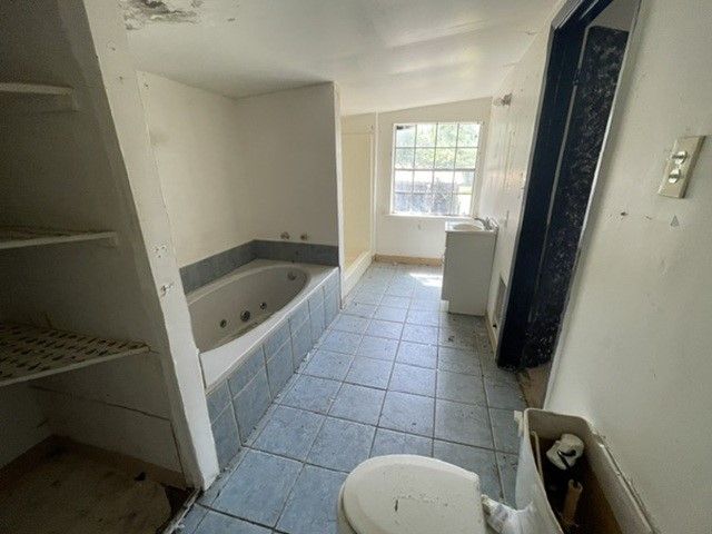 139 Littlefield Drive, East Tawakoni, TX 75472