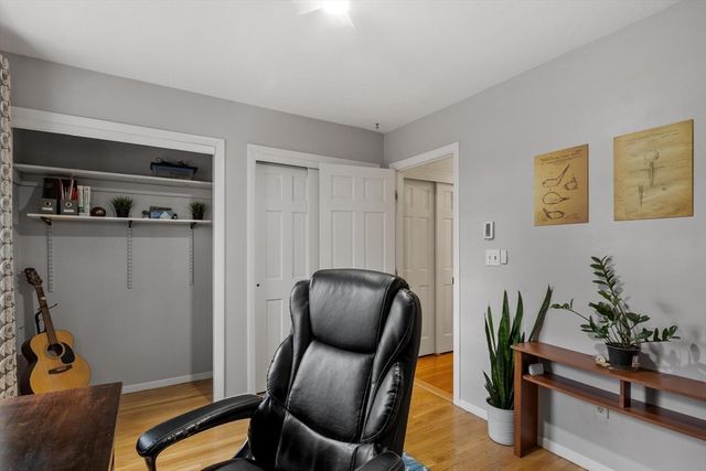 21 Potter Rd, Framingham, MA 01701