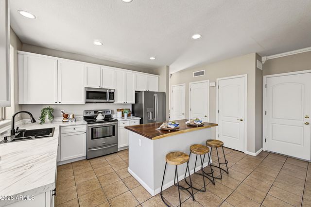 13669 W CYPRESS Street, Goodyear, AZ 85395
