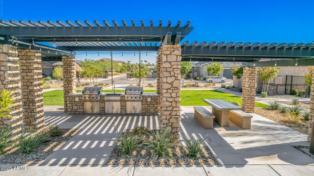 13669 W CYPRESS Street, Goodyear, AZ 85395