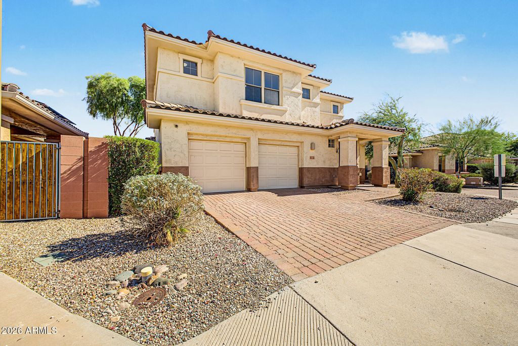13669 W CYPRESS Street, Goodyear, AZ 85395 — photo 2