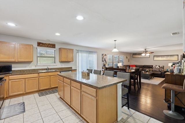 532 Prince Street, Cedar Hill, TX 75104