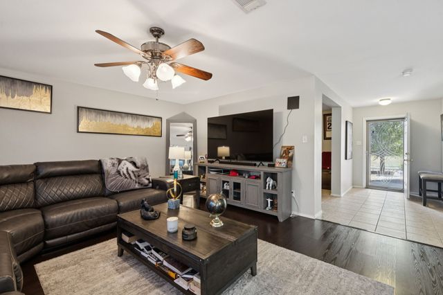 532 Prince Street, Cedar Hill, TX 75104