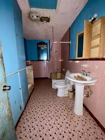 2411 67th Street, Galveston, TX 77551