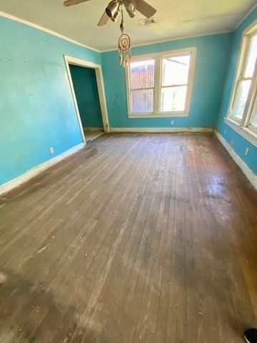 2411 67th Street, Galveston, TX 77551