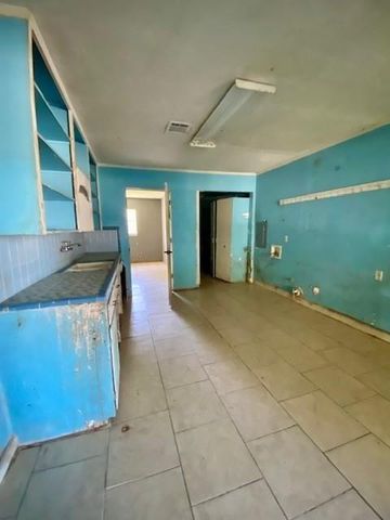 2411 67th Street, Galveston, TX 77551