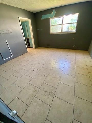 2411 67th Street, Galveston, TX 77551