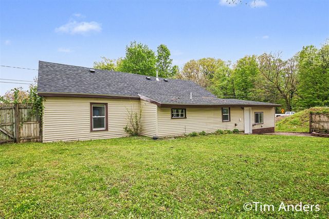 659 Academy Street, Allegan, MI 49010