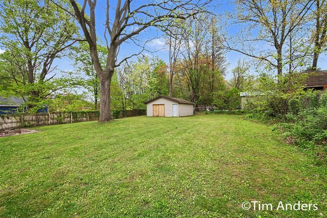 659 Academy Street, Allegan, MI 49010