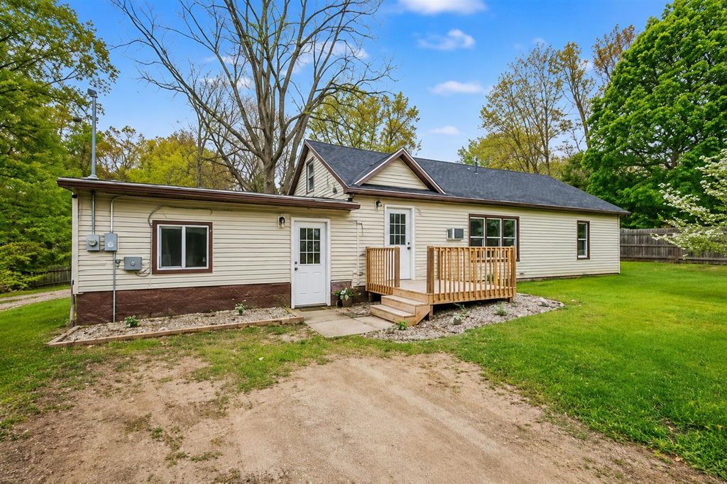 659 Academy Street, Allegan, MI 49010