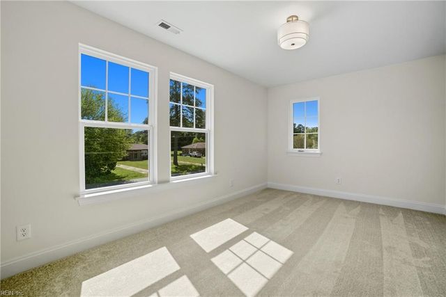 343 Ewell LN, Chesapeake, VA 23322