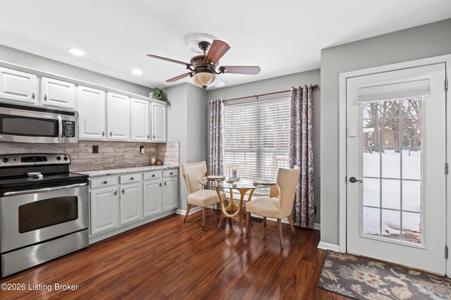 1310 Nightingale Ln, Goshen, KY 40026